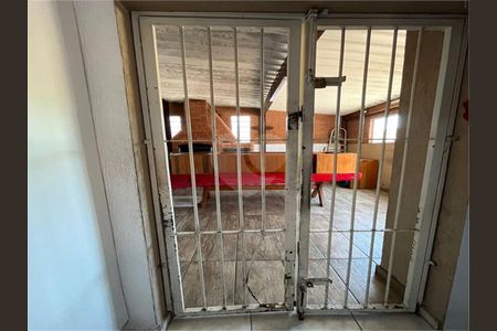 Casa à venda com 3 quartos, 200m² em Parque Pan Americano, São Paulo