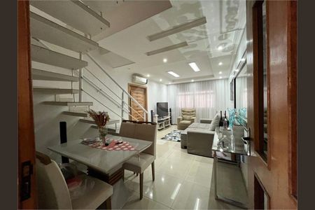 Casa à venda com 3 quartos, 200m² em Parque Pan Americano, São Paulo