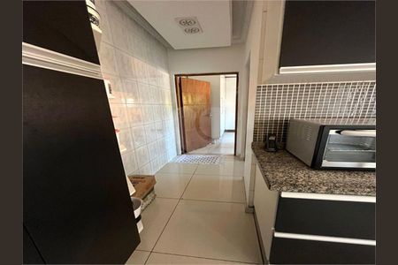 Casa à venda com 3 quartos, 200m² em Parque Pan Americano, São Paulo