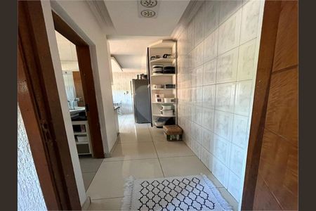 Casa à venda com 3 quartos, 200m² em Parque Pan Americano, São Paulo