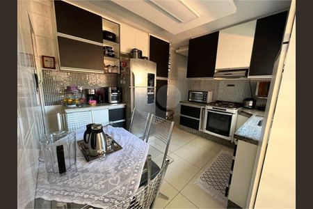 Casa à venda com 3 quartos, 200m² em Parque Pan Americano, São Paulo