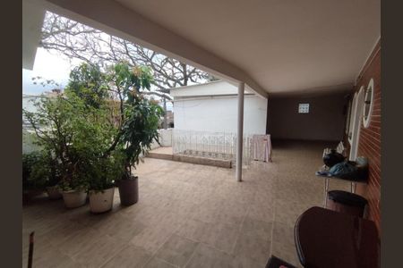 Casa à venda com 200m², 3 quartos e 2 vagas