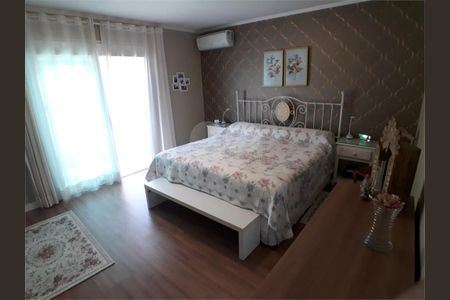 Casa à venda com 270m², 3 quartos e 3 vagas
