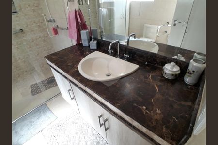 Casa à venda com 270m², 3 quartos e 3 vagas