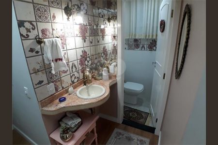 Casa à venda com 270m², 3 quartos e 3 vagas
