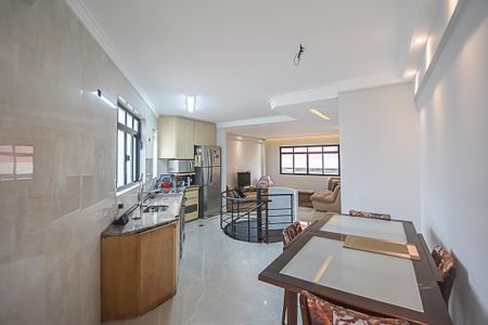 Apartamento à venda com 186m², 3 quartos e 2 vagas Apartamento à venda com 186m², 3 quartos e 2 vagasCozinha