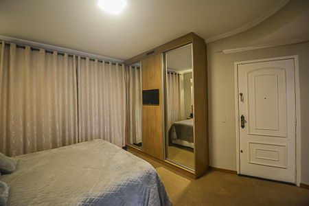 Apartamento à venda com 186m², 3 quartos e 2 vagas Apartamento à venda com 186m², 3 quartos e 2 vagasQuarto Suíte