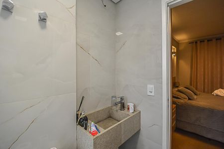 Apartamento à venda com 186m², 3 quartos e 2 vagas Apartamento à venda com 186m², 3 quartos e 2 vagasBanheiro da Suíte