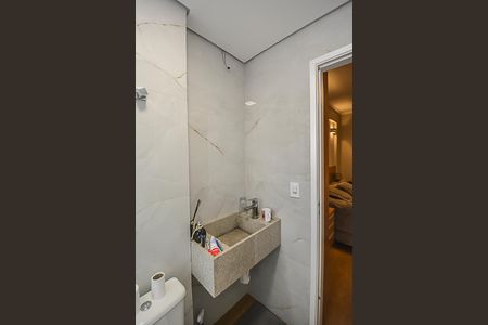 Apartamento à venda com 186m², 3 quartos e 2 vagas Apartamento à venda com 186m², 3 quartos e 2 vagasBanheiro da Suíte