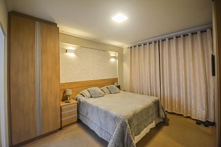 Apartamento à venda com 186m², 3 quartos e 2 vagas Apartamento à venda com 186m², 3 quartos e 2 vagasQuarto Suíte