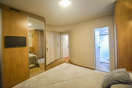 Apartamento à venda com 186m², 3 quartos e 2 vagas Apartamento à venda com 186m², 3 quartos e 2 vagasQuarto Suíte