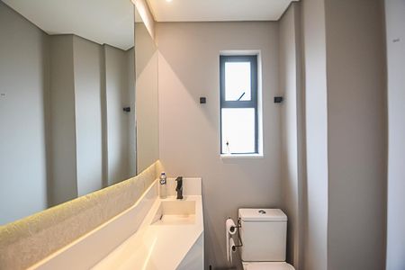 Apartamento à venda com 186m², 3 quartos e 2 vagas Apartamento à venda com 186m², 3 quartos e 2 vagasLavabo