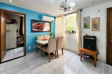 Apartamento à venda com 147m², 2 quartos e 1 vaga Apartamento à venda com 147m², 2 quartos e 1 vagaSala