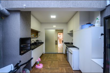 Casa à venda com 114m², 3 quartos e 2 vagas Casa à venda com 114m², 3 quartos e 2 vagasÁrea de Serviço