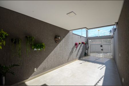 Casa à venda com 114m², 3 quartos e 2 vagas Casa à venda com 114m², 3 quartos e 2 vagasGaragem