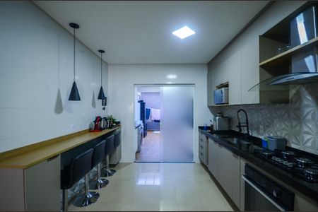 Casa à venda com 114m², 3 quartos e 2 vagas Casa à venda com 114m², 3 quartos e 2 vagasCozinha