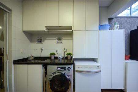 Casa à venda com 114m², 3 quartos e 2 vagas Casa à venda com 114m², 3 quartos e 2 vagasÁrea de Serviço
