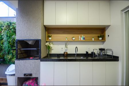 Casa à venda com 114m², 3 quartos e 2 vagas Casa à venda com 114m², 3 quartos e 2 vagasÁrea de Serviço