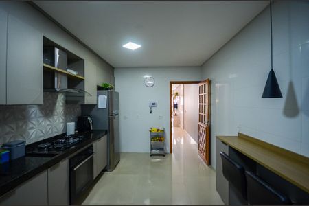 Casa à venda com 114m², 3 quartos e 2 vagas Casa à venda com 114m², 3 quartos e 2 vagasCozinha