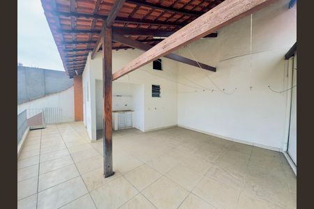 Casa à venda com 250m², 3 quartos e 6 vagasÁrea de Serviço