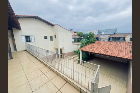 Casa à venda com 250m², 3 quartos e 6 vagasÁrea externa