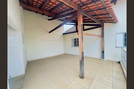 Casa à venda com 250m², 3 quartos e 6 vagasTerraço