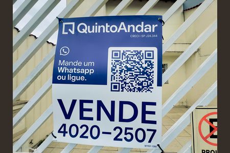 Casa à venda com 250m², 3 quartos e 6 vagasPlaca instalada
