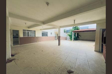 Casa à venda com 250m², 3 quartos e 6 vagasGaragem