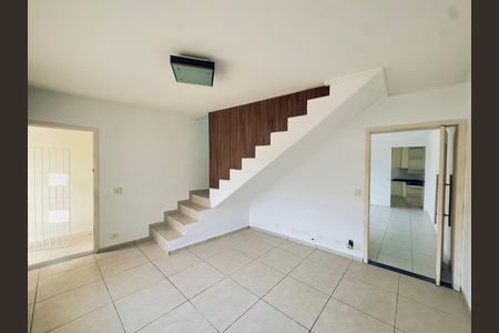 Sala de casa à venda com 3 quartos, 250m² em Jardim Santa Clara, Guarulhos