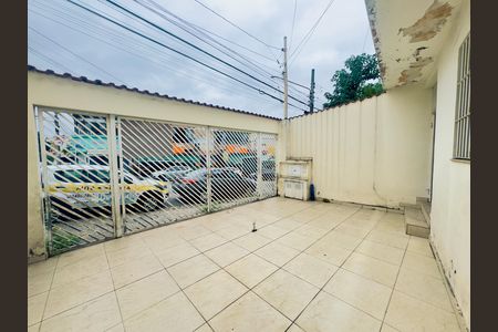 Casa à venda com 250m², 3 quartos e 6 vagasGaragem