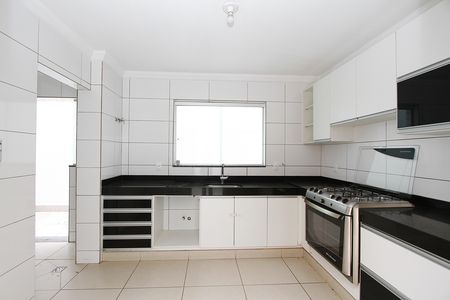 Apartamento à venda com 180m², 3 quartos e 2 vagasCozinha