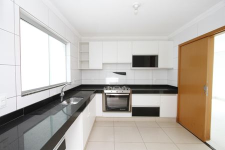 Apartamento à venda com 180m², 3 quartos e 2 vagasCozinha