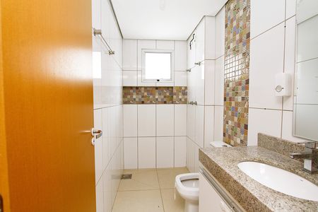 Apartamento à venda com 180m², 3 quartos e 2 vagasBanheiro Social