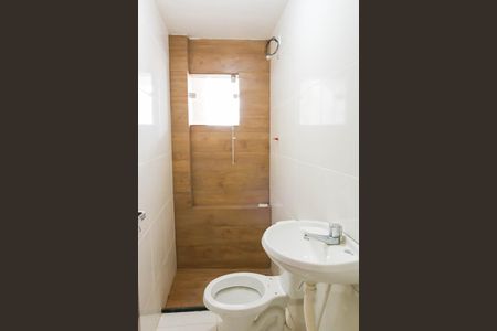 Casa para alugar com 45m², 1 quarto e sem vaga Casa para alugar com 45m², 1 quarto e sem vagaBanheiro