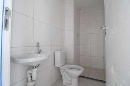 Banheiro de apartamento à venda com 2 quartos, 35m² em Usina Piratininga, São Paulo