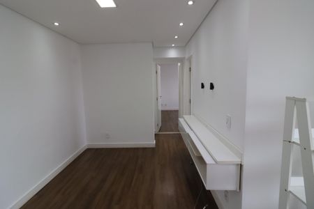 Sala de apartamento para alugar com 2 quartos, 61m² em Km 18, Osasco