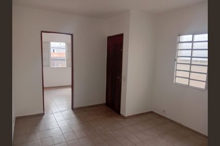 Sala de casa para alugar com 2 quartos, 78m² em Capão Redondo, São Paulo