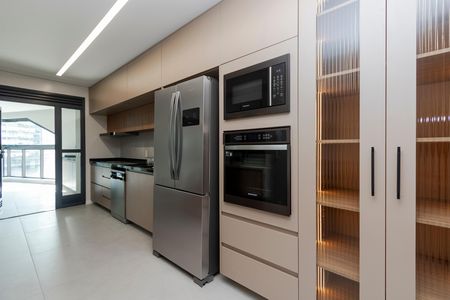 Apartamento à venda com 196m², 3 quartos e 3 vagas Apartamento à venda com 196m², 3 quartos e 3 vagasCozinha