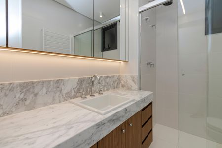 Apartamento à venda com 196m², 3 quartos e 3 vagas Apartamento à venda com 196m², 3 quartos e 3 vagasBanheiro da Suíte 3