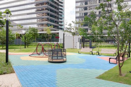Apartamento à venda com 196m², 3 quartos e 3 vagas Apartamento à venda com 196m², 3 quartos e 3 vagasPlayground