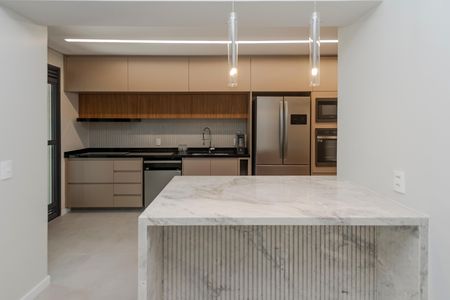 Apartamento à venda com 196m², 3 quartos e 3 vagas Apartamento à venda com 196m², 3 quartos e 3 vagasCozinha