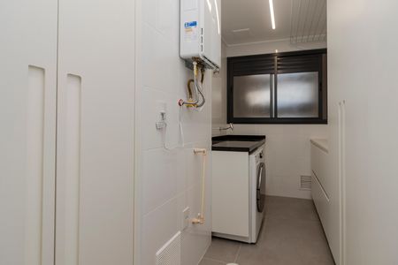 Apartamento à venda com 196m², 3 quartos e 3 vagas Apartamento à venda com 196m², 3 quartos e 3 vagasÁrea de Serviço