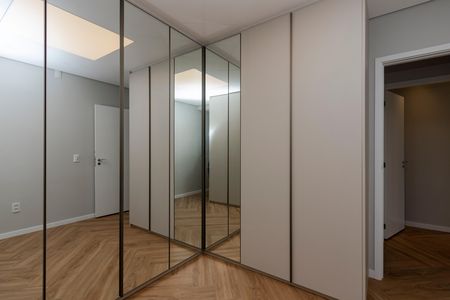 Apartamento à venda com 196m², 3 quartos e 3 vagas Apartamento à venda com 196m², 3 quartos e 3 vagasSuíte 1