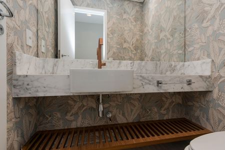 Apartamento à venda com 196m², 3 quartos e 3 vagas Apartamento à venda com 196m², 3 quartos e 3 vagasLavabo