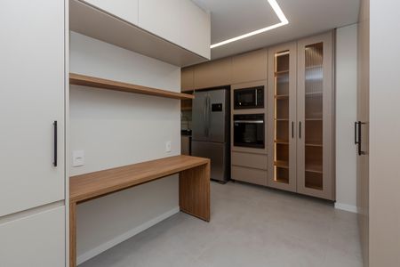 Apartamento à venda com 196m², 3 quartos e 3 vagas Apartamento à venda com 196m², 3 quartos e 3 vagasCozinha