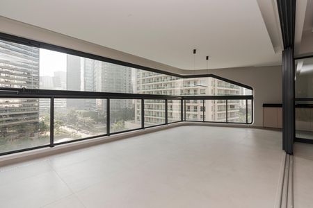 Apartamento à venda com 196m², 3 quartos e 3 vagas Apartamento à venda com 196m², 3 quartos e 3 vagasVaranda