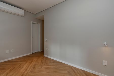 Apartamento à venda com 196m², 3 quartos e 3 vagas Apartamento à venda com 196m², 3 quartos e 3 vagasSuíte 1