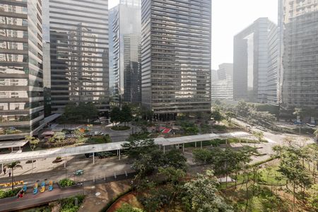 Apartamento à venda com 196m², 3 quartos e 3 vagas Apartamento à venda com 196m², 3 quartos e 3 vagasVista da Suíte 1
