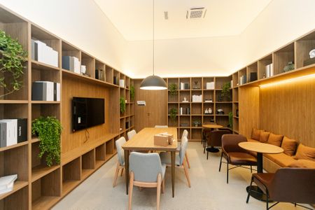 Apartamento à venda com 196m², 3 quartos e 3 vagas Apartamento à venda com 196m², 3 quartos e 3 vagasCoworking