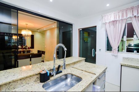 Casa para alugar com 500m², 3 quartos e 3 vagasCozinha